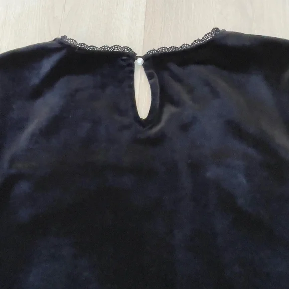 Karl Lagerfeld Black Velvet Lace Short Sleeve Top - Picture 6 of 8